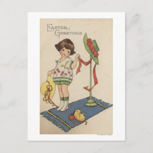 Mädchen mit Gelbhut und Küken Postkarte