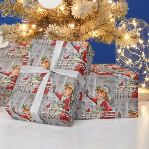 Mädchen mit Geschenken an der Tür im Vintage-Weihn Geschenkpapier