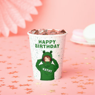 Mädchen mit Green Frog Hoody Zeichnend Geburtstag Pappbecher
