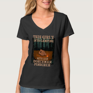 Mädchen mit ihrem Doberman Pinscher Hund ins Campi T-Shirt