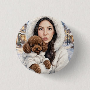Mädchen mit rotem Spielzeug-Pudel Button