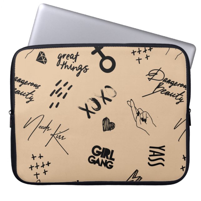 Mädchen nahtlos Muster mit kalligrafischem Slogan, Laptopschutzhülle (Vorderseite)