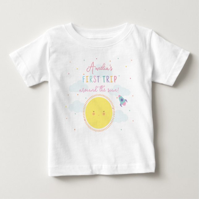 Mädchen Niedlich erste Reise um die Sonne Personal Baby T-shirt (Vorderseite)