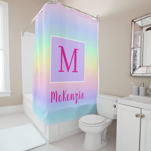 Mädchen Regenbogen Monogramm Personalisierter Name Duschvorhang (Beispiel)
