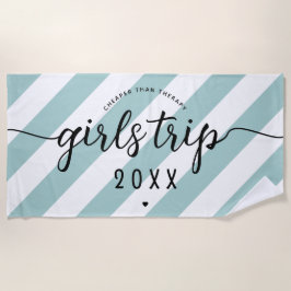 Mädchen reisen billiger als Therapieferien Strandtuch