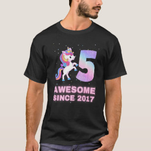 Mädchen sagen am Geburtstag 5 mit einem Einhorn da T-Shirt