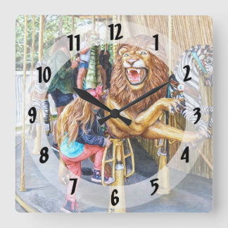 Mädchen steigt auf Karussell Quadratische Wanduhr