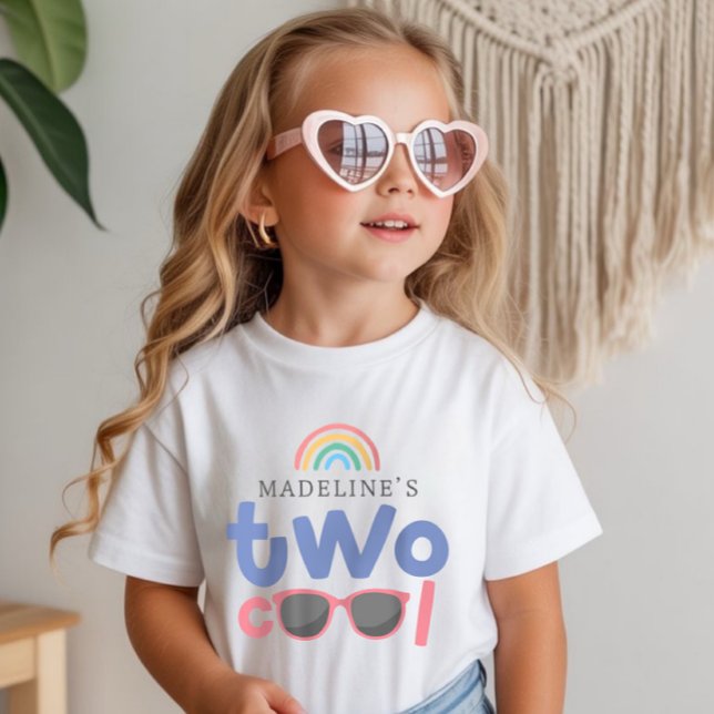Mädchen Two Cool Regenbogen 2. Geburtstag  T-Shirt (Von Creator hochgeladen)