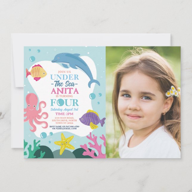 Mädchen unter dem 4. Foto der Dolphin-See Einladung (Vorderseite)