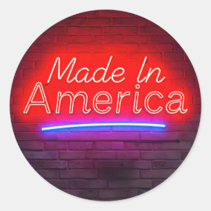 Made in America Neon Sign on Brick Runder Aufkleber
