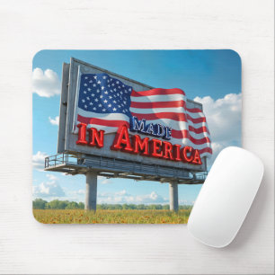 Made In America Werbetafel Auf Wildblumenfeld Mousepad