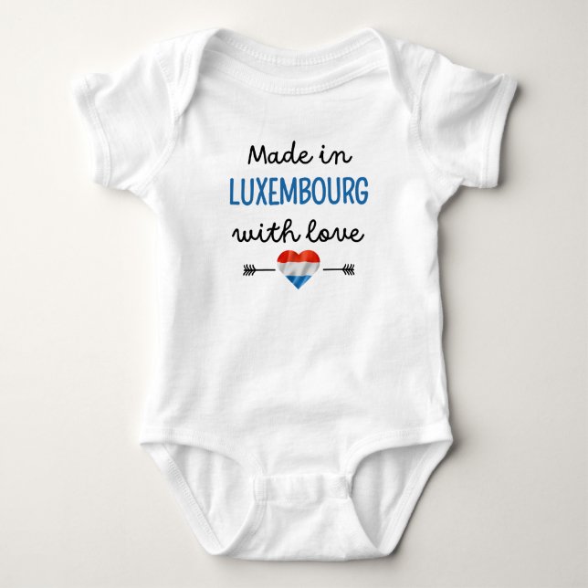 Made in Luxembourg mit Liebe Baby Strampler (Vorderseite)