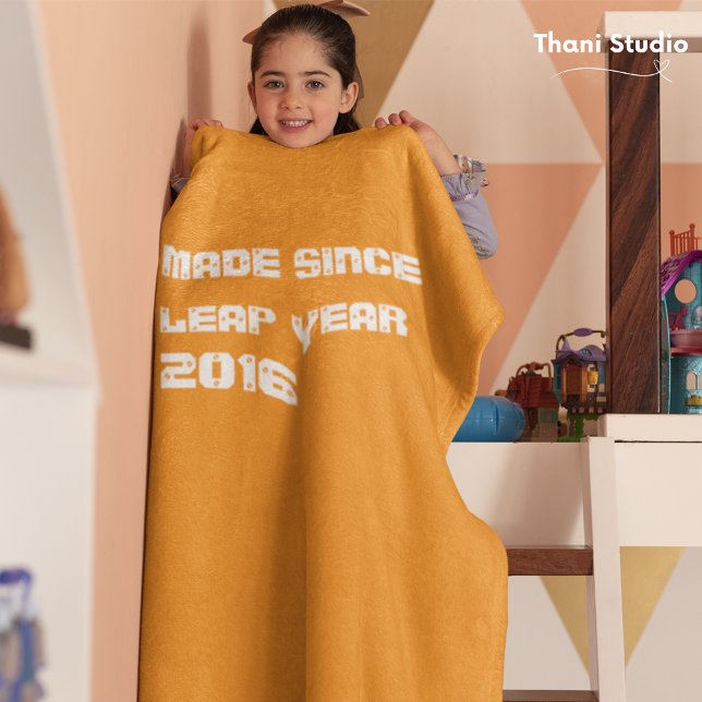 Made Since Leap Year... February 29th Birthday Sherpadecke (Von Creator hochgeladen)