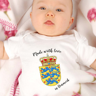 Made with Liebe in Denmark / Danish flagge Baby Strampler