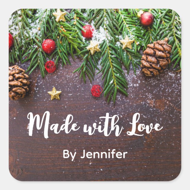 Made with Liebe Rustic Xmas Table with Pine & Snow Quadratischer Aufkleber (Vorderseite)