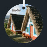 Madeira Island Foto mit typischen Häusern, Portuga Ornament Aus Metall<br><div class="desc">Dies ist ein Foto von Madeira, Portugal, das die typischen Häuser zeigt. Madeira begeistert mit seiner bezaubernden Schönheit inmitten des Atlantiks. Dieses Paradies besticht durch atemberaubende Landschaften, eine lebendige Flora und eine reiche Kulturgeschichte. Eine der berühmtesten Sehenswürdigkeiten der Insel ist Santana's Typical Houses, eine Sammlung von bezaubernden Wohnungen, die das...</div>