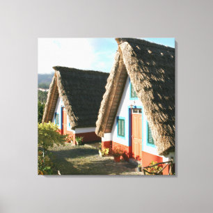 Madeira Island Foto mit typischen Häusern von Sant Leinwanddruck
