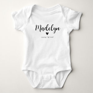 Madelyn Name Reveaning Minimal Modern Text Baby Strampler