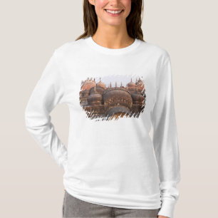 Madhavendra-Palast bei Sonnenuntergang, Jaipur T-Shirt