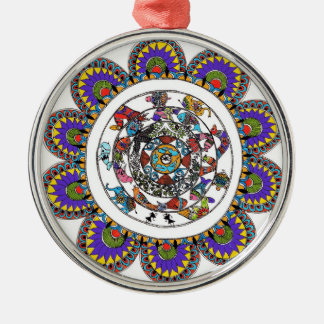 Madhubani Mandalaverzierungen Silbernes Ornament