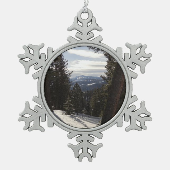 Madison Mountains im Winter in Montana Schneeflocken Zinn-Ornament (Vorderseite)