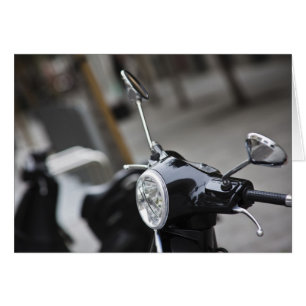 Madrid, schwarzer Vespa-Roller