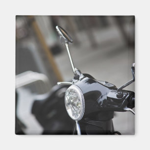 Madrid, schwarzer Vespa-Roller Magnet