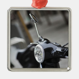 Madrid, schwarzer Vespa-Roller Ornament Aus Metall