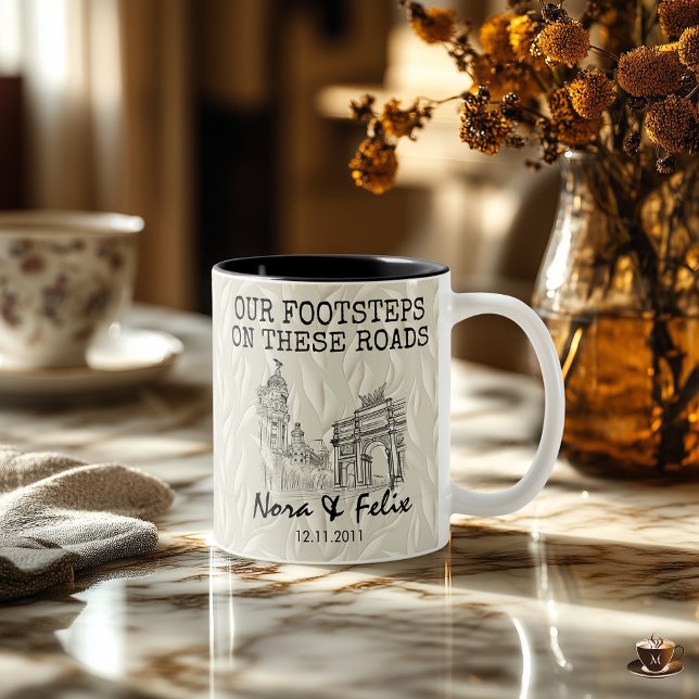 Madrid skyline couple — beige leaf background zweifarbige tasse (Von Creator hochgeladen)