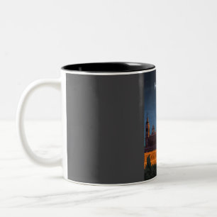 Madrid Spanien Vintage Minimal Retro Reiseplakat a Zweifarbige Tasse