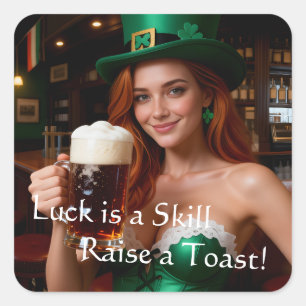 Maeve im Emerald Corset Irish Pub St. Patrick's Da Quadratischer Aufkleber