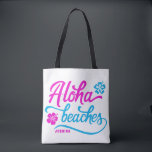 Magenta Aloha Beaches Summer Pub Personalisiert<br><div class="desc">Hot Pink Aloha Strände Sommer Pun Personalisiert Tote Tasche. Festliche und farbenfrohe Sommertote Tasche mit handgeschriebenen "Aloha Beaches" Zitat mit Hibiskus Blumenakzenten in Magenta und Blau. Dieses Sommer Pun Tote Tasche ist perfekt als personalisiertes Geschenk.</div>