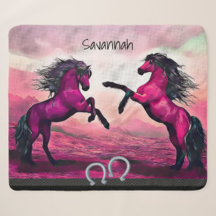 Magenta Fantasy Pferde in Cartoon Punkt Sherpadecke