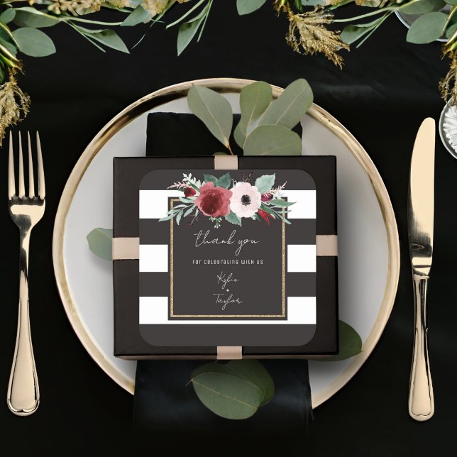 Magenta Floral Black Stripe Paare Namen Hochzeit Quadratischer Aufkleber (Von Creator hochgeladen)