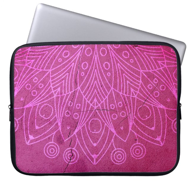 Magenta Mandala Zen Rustikaler Geist des Körpers Laptopschutzhülle (Vorderseite)