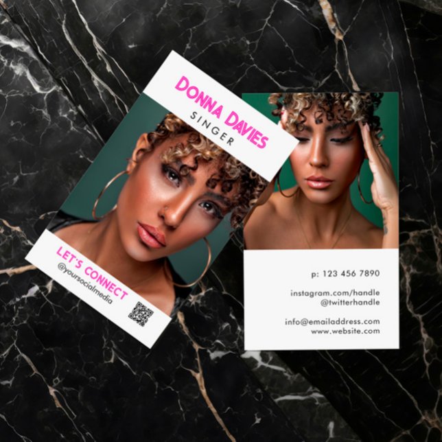 Magenta Name Model Schauspielerin Singer Headshot  Visitenkarte (Von Creator hochgeladen)