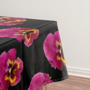 Magenta-Stiefmütterchen auf Schwarz, Tischdecke