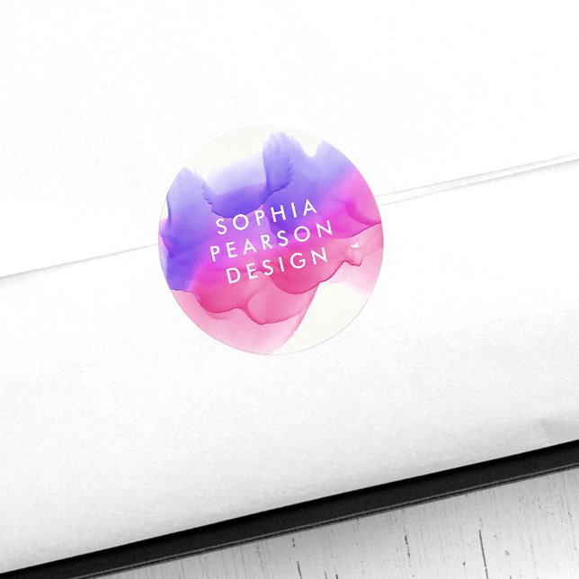 Magenta Watercolor Blot Runder Aufkleber (Von Creator hochgeladen)