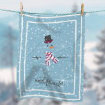 Magic and Wonder Christmas Snowman Blue ID440 Fleecedecke<br><div class="desc">Schönes Weihnachtsvlies-Deckendesign mit einem stilvollen, weiß gerahmten Schneemann auf einem kastanienblauen Hintergrund, verstreut mit Schneeflocken und Sternen. Elegante trendige Typografie von 'Magic and Wonder' rundet das Design ab. Fügen Sie Ihren Namen zu personalisieren, wenn gewünscht. Suchen Sie ID440, um weitere koordinierende Produkte und zusätzliche Farboptionen für dieses Design zu sehen....</div>