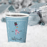 Magic and Wonder Christmas Snowman Blue ID440 Pappbecher<br><div class="desc">Wunderschönes Weihnachtsbecher-Design mit einem stilvollen, in Weiß gerahmten Schneemann auf einem kastanienblauen Hintergrund, verstreut mit Schneeflocken und Sternen. Elegante trendige Typografie von 'Magic and Wonder' rundet das Design ab. Fügen Sie Ihren Namen zu personalisieren, wenn gewünscht. Suchen Sie ID440, um weitere koordinierende Produkte und zusätzliche Farboptionen für dieses Design zu...</div>