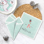 Magic and Wonder Christmas Snowman Mint ID440 Serviette<br><div class="desc">Wunderschönes Weihnachtszeitpapier mit einem stilisierten Schneemann gerahmt in Weiß auf einem Minzgrün, verstreut mit Schneeflocken und Sternen. Elegante trendige Typografie von 'Magic and Wonder' rundet das Design ab. Fügen Sie Ihren Namen zu personalisieren, wenn gewünscht. Suchen Sie ID440, um weitere koordinierende Produkte und zusätzliche Farboptionen für dieses Design zu sehen....</div>