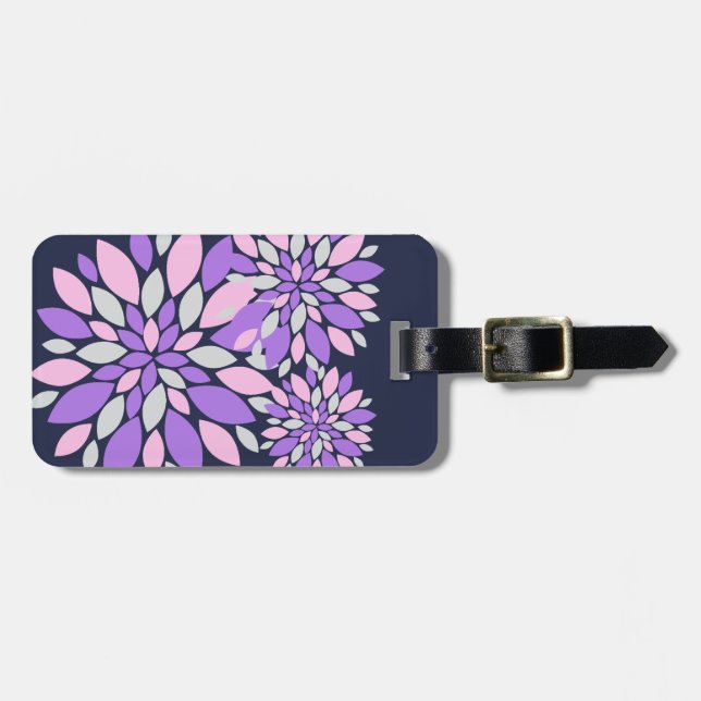 Magic Petals Purple Flowers Gepäckanhänger (Vorderseite horizontal)