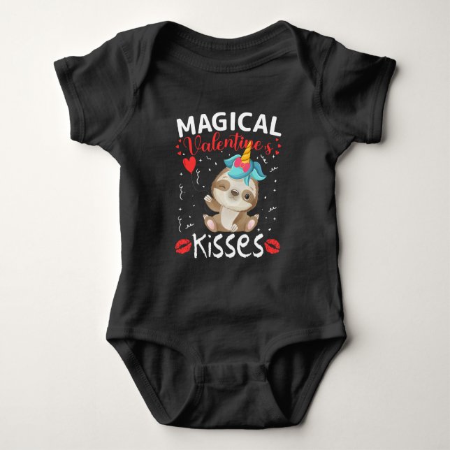 Magical Valentine's Kisses Baby Strampler (Vorderseite)