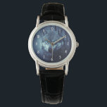 Magical Wild Wolf mit Phantastischen blauen Augen Armbanduhr<br><div class="desc">Eine Uhr mit einem Bild eines magischen mystischen Wolfs,  stehend in einem Wald mit sanftem Schnee umfallen. Es sind auffallende blaue Augen,  die wirklich Ihre Aufmerksamkeit erregen.</div>