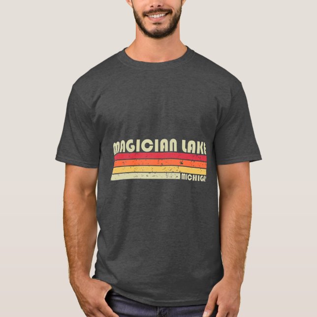 MAGICIAN SEE MICHIGAN Funny Fishing Camping T-Shirt (Vorderseite)