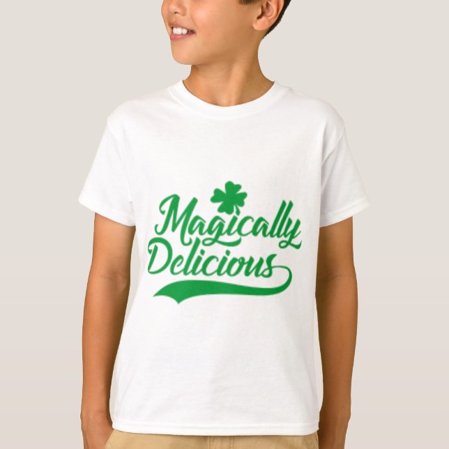 Magisch köstlicher St. Patrick's Day T-Shirt (Vorderseite)