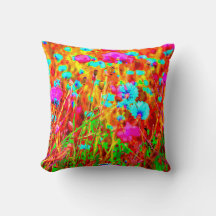 Magische farbenfrohe blühende Wiesen Pop Art
