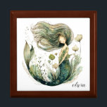 Magische Meerjungfrau Personalisierte Keramik Tile Erinnerungskiste<br><div class="desc">Ein skurriler Aquarell magischer Mermaid,  der auf Ihren Namen zugeschnitten ist. Haar blühen,  unter Wasser Pflanze illustrativen Stil. Ein Geschenk für jedes Mädchen. Wählen Sie aus den Auswahlen die Farbe Ihrer Box aus.</div>