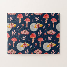 Magische Motte und Pilzmuster. Waldnacht Puzzle
