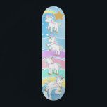 Magische Unicorns - Blau Skateboard<br><div class="desc">🥇 ORIGINAL COPYRIGHT DESIGN VON Donna Siegrist NUR AUF ZAZZLE VERFÜGBAR! Unicorn Skateboard mit blauem Hintergrund und farbenfroher Regenbogen und Einhörnern für Sie bereit, um sich zu personalisieren. ✔ HINWEIS: ÄNDERN SIE NUR DIE VORLAGEBEREICHE, DIE SIE BENÖTIGEN! 😀 Sie können den Text bei Bedarf entfernen und neu hinzufügen, was immer...</div>